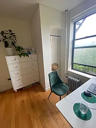 Rented by R New York