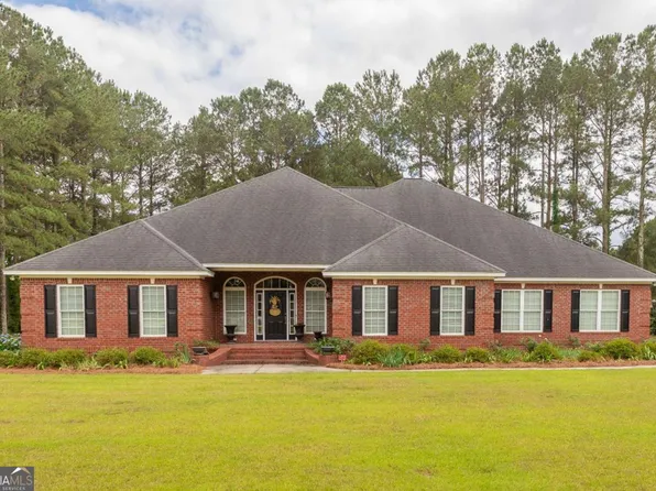 712 Merganser Cir, Glennville, GA 30427