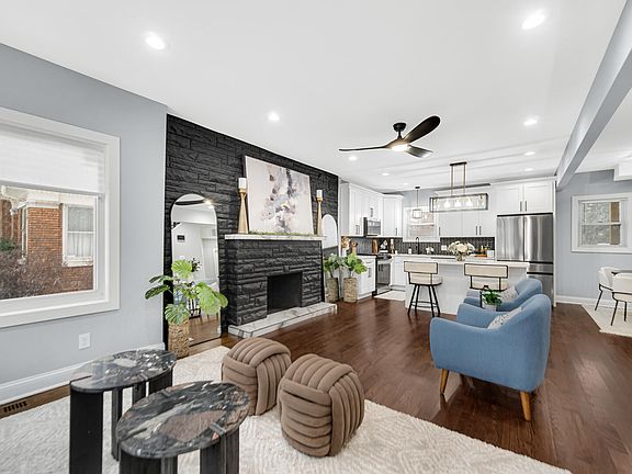 3rd image of 4354 Washington St