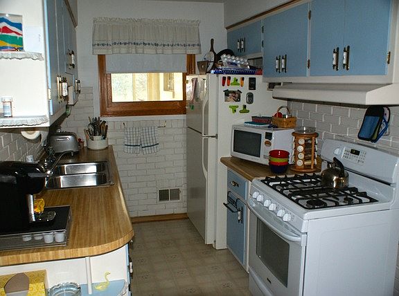 2nd image of 4044 W Arnold Pl