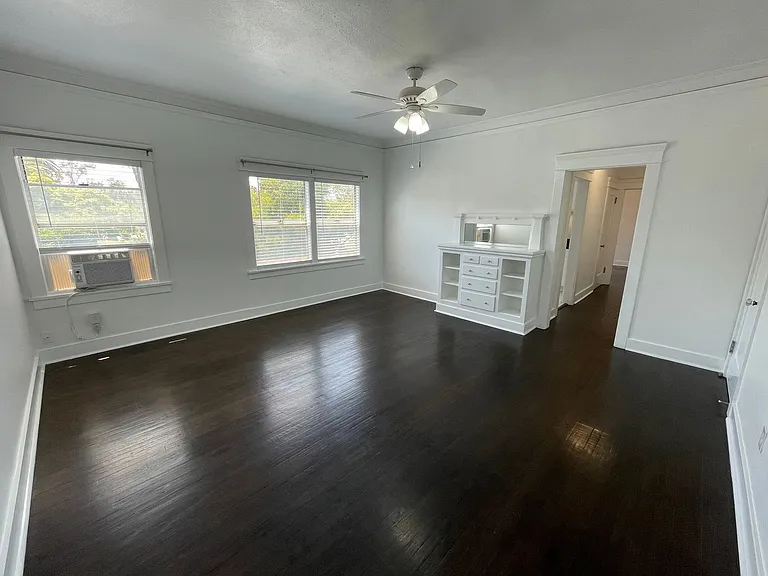 735 W 4th St — Photo 7