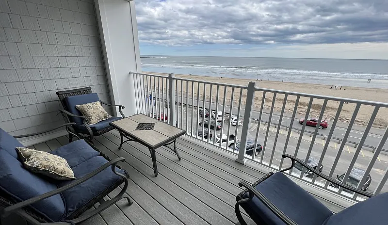 315 Ocean Blvd #506