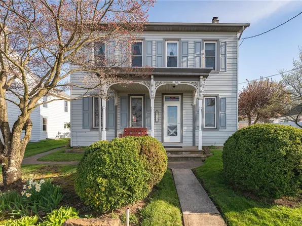 232 W Front St, Alburtis, PA 18011