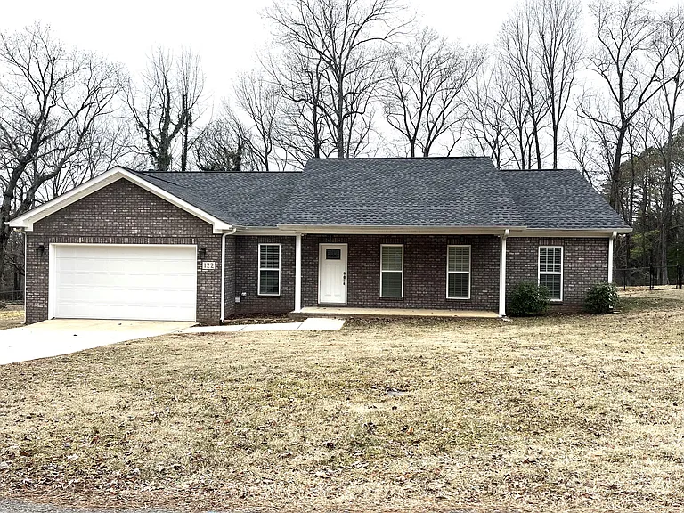 122 Fargo Dr — Photo 1
