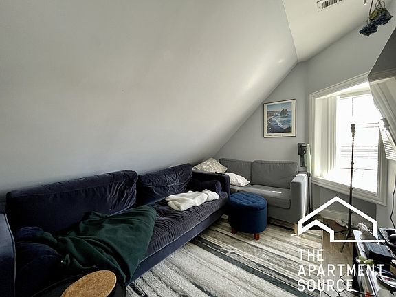 5th image of 2826 N Ridgeway Ave