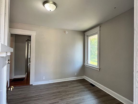 4th image of 118 Edgeworth Ave