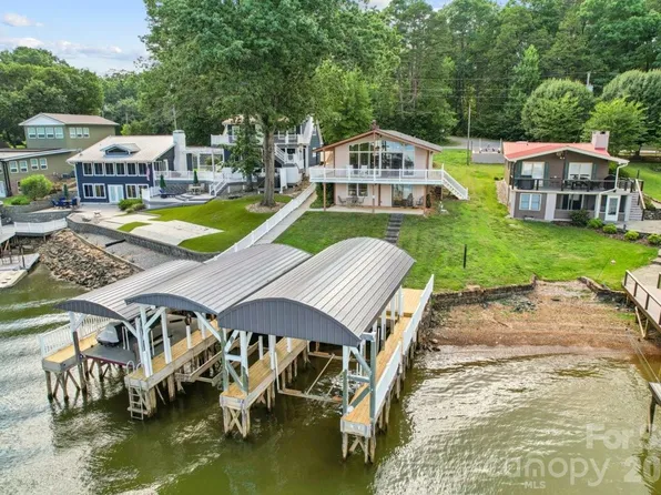 918 Pinehaven Dr, New London, NC 28127