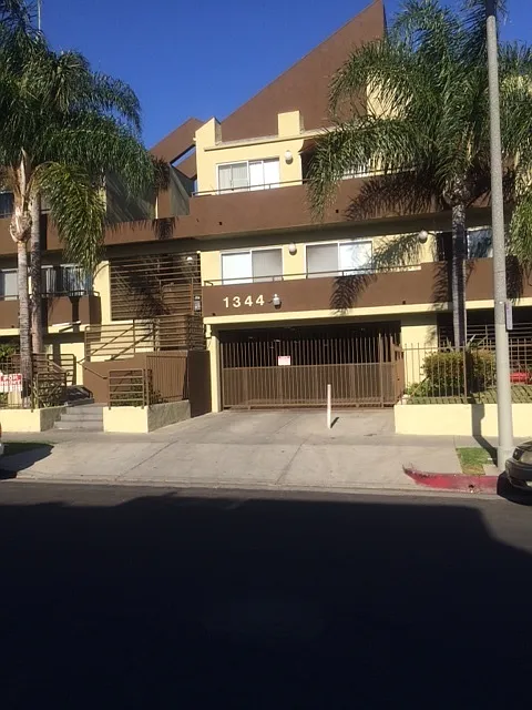 1344 N Serrano Ave