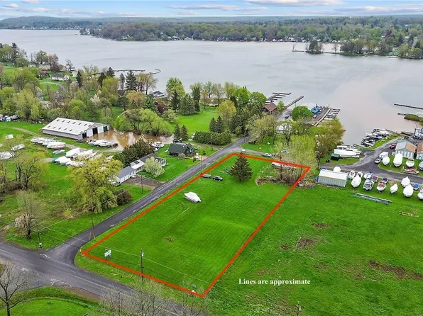 306 King St, Sterling, NY 13156