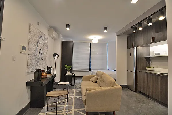 Rented by Hagstrom Management Inc | media 10