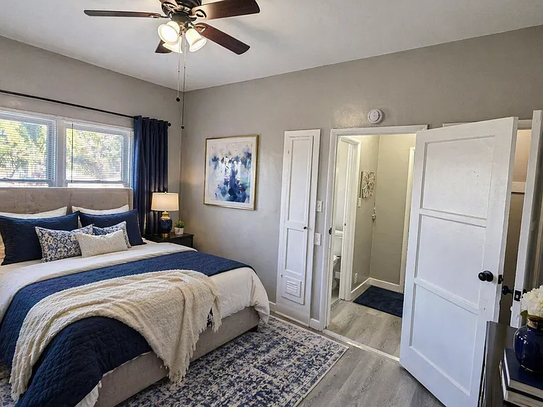 LB1976 — Photo 4