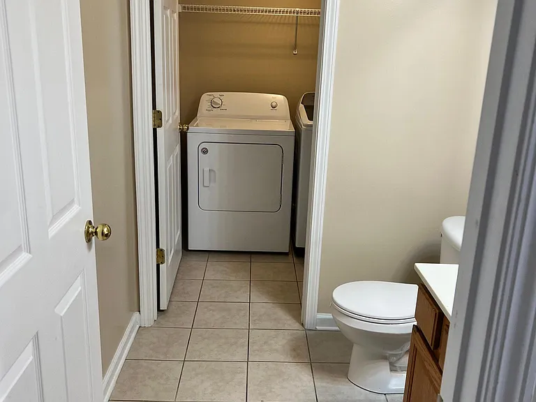 609 Hampton Way #1 — Photo 7