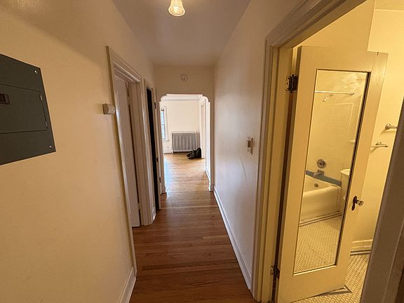 4th image of 5005 Phinney Ave N #17928300