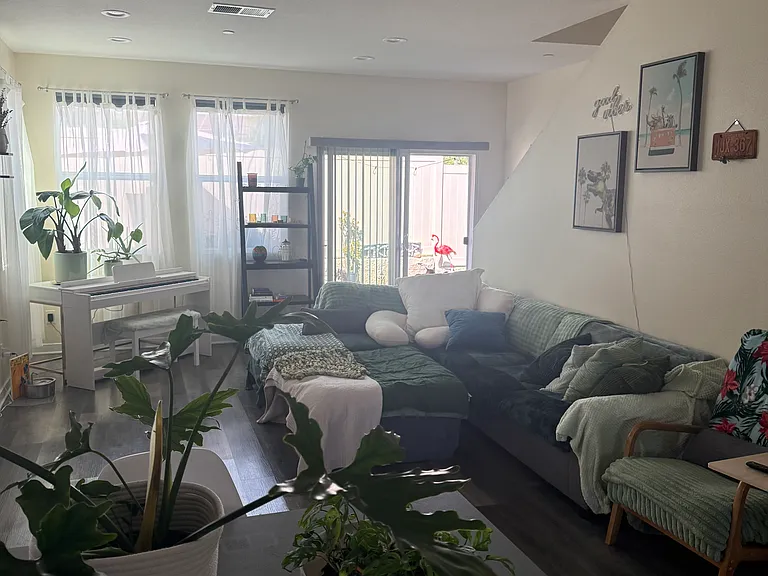 7958 Robinson Ln — Photo 6