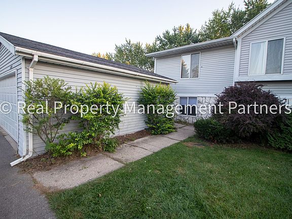 2nd image of 4749 Circle Shore Dr SE