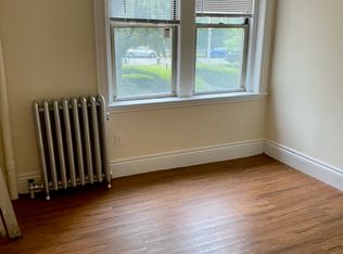 27 Park Dr APT 4, Boston, MA 02215
