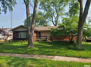 47 Villanova Dr, Springfield, IL 62703
