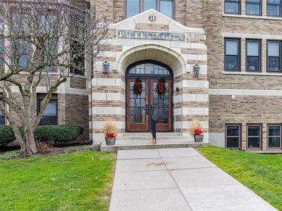10 Packetts Gln, Fairport, NY, 14450