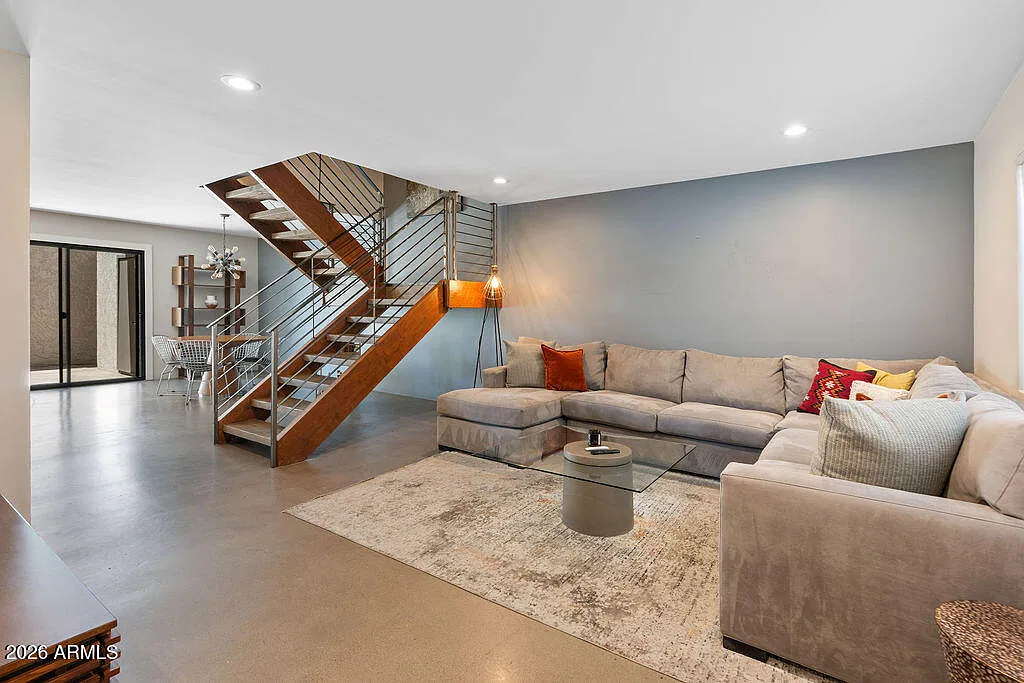 2 bed, 2.5 bath, 1591 sqft, $6,000 — Photo 4