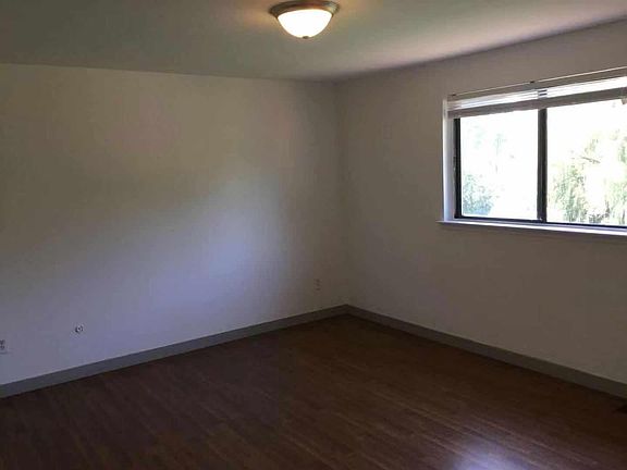 4th image of 1631 Willard Dr