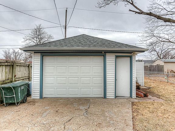4th image of 3229 Avenue H