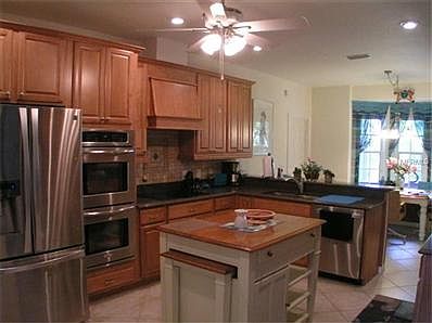 2nd image of 1611 N Timbercrest Dr