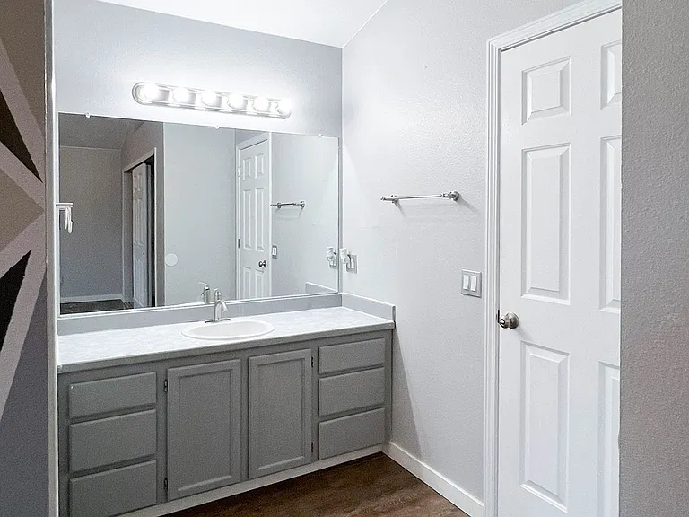 3664 Mirage Cir — Photo 17