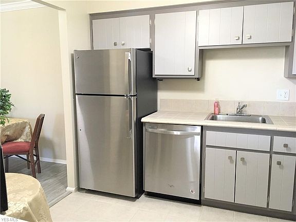 4th image of 2842 Pease Dr APT 205S