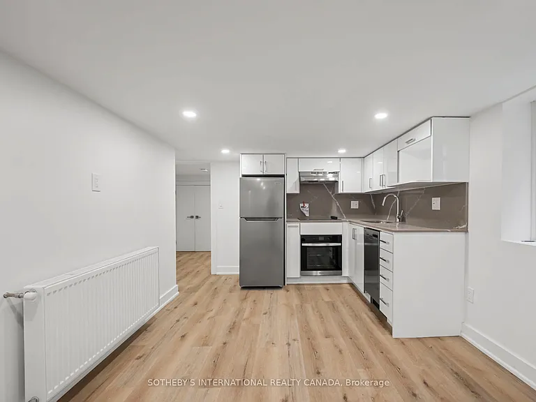 28 Strathgowan Ave #BSMNT — Photo 4