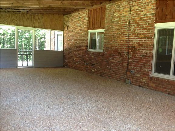 5th image of 479 Pearson Cir