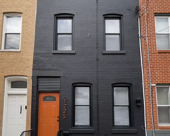 1725 Monument St — Photo 2