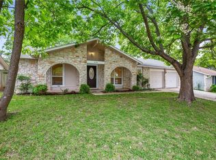 910 Powderhorn Dr, Round Rock, TX 78681