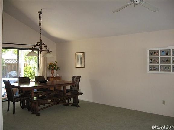 5th image of 1961 Hillview Dr