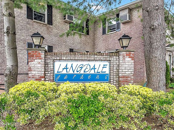 3rd image of 84 Langdale St Unit 221B