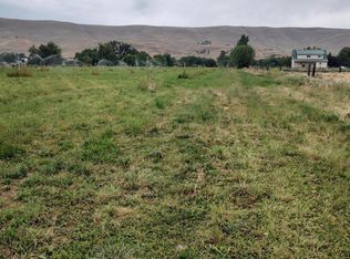 N River Rd, Prosser, WA 99350