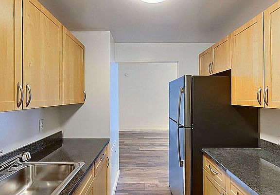5th image of 229 Chrystie St APT 525