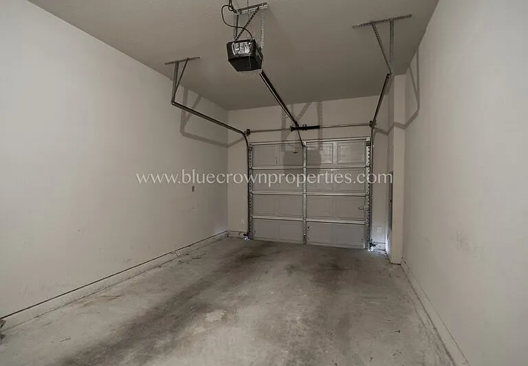 706 Parkplace Rdg — Photo 9