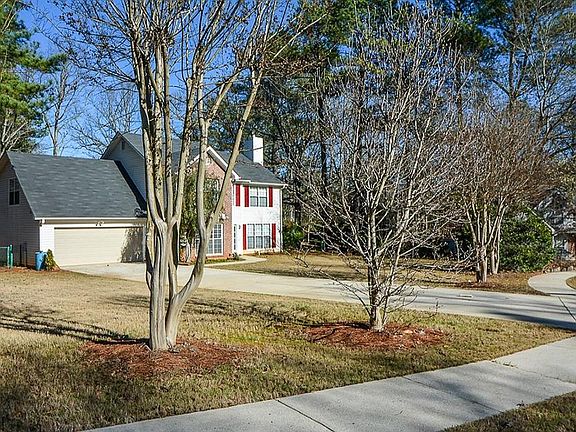 3rd image of 158 Valleydale Dr