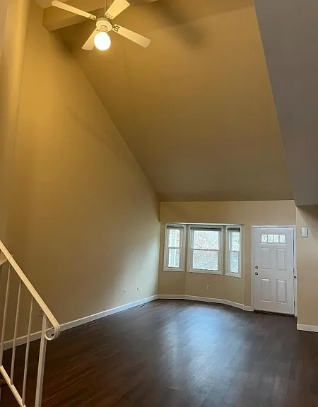 50 Carriage Ln — Photo 3