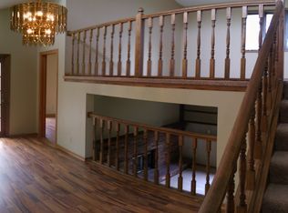 4669 Beacon Hill Rd, Eagan, MN 55122