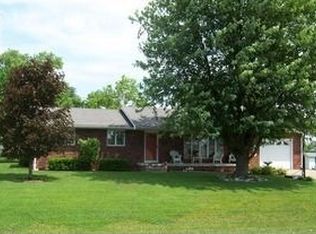 1007 W McPike St, Vandalia, MO 63382