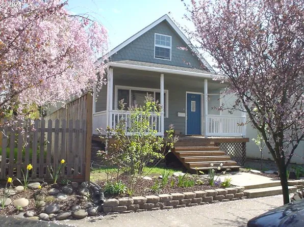 824 SE 35th Ave, Portland, OR 97214