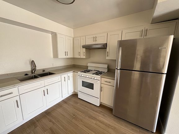 3rd image of 504 S Normandie Ave APT 206