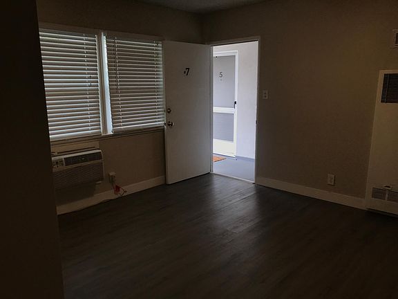4th image of 4710 Vantage Ave APT 7