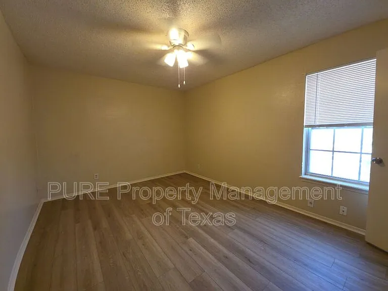 5808 Wellington Dr #3 — Photo 31