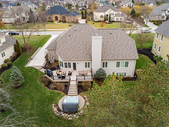 4th image of 8167 Winchcombe Dr