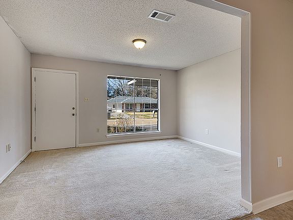 4th image of 14538 Richardson Dr