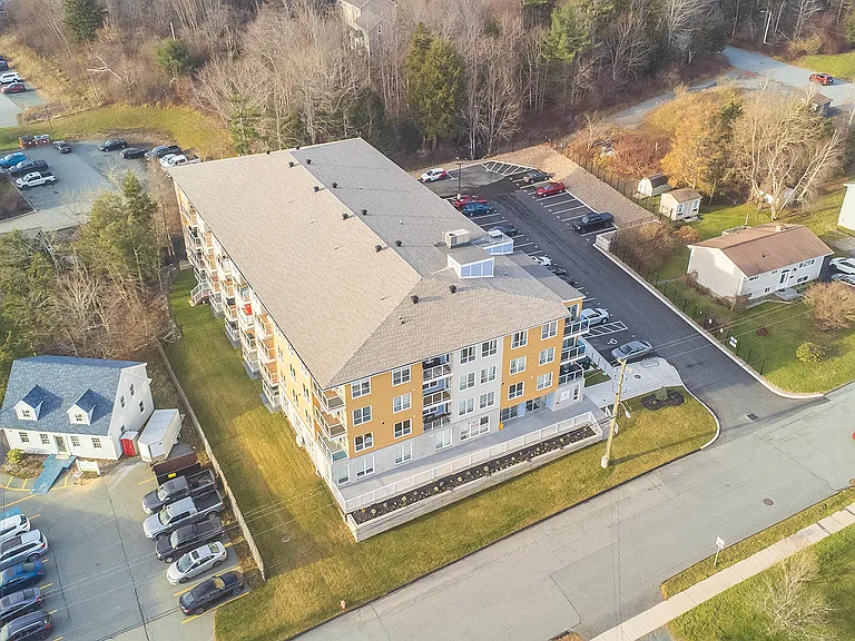 7 Pinehill Dr #311 — Photo 9