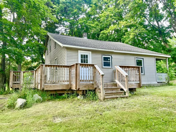 10500 Moscow Rd, Jonesville, MI 49250