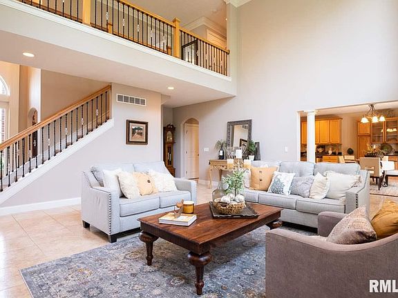 5th image of 7012 N Draycott Pl